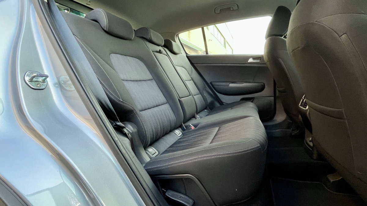 Kia Sportage 1.6 CRDI 136 CV DCT7 2WD Business Class (11)