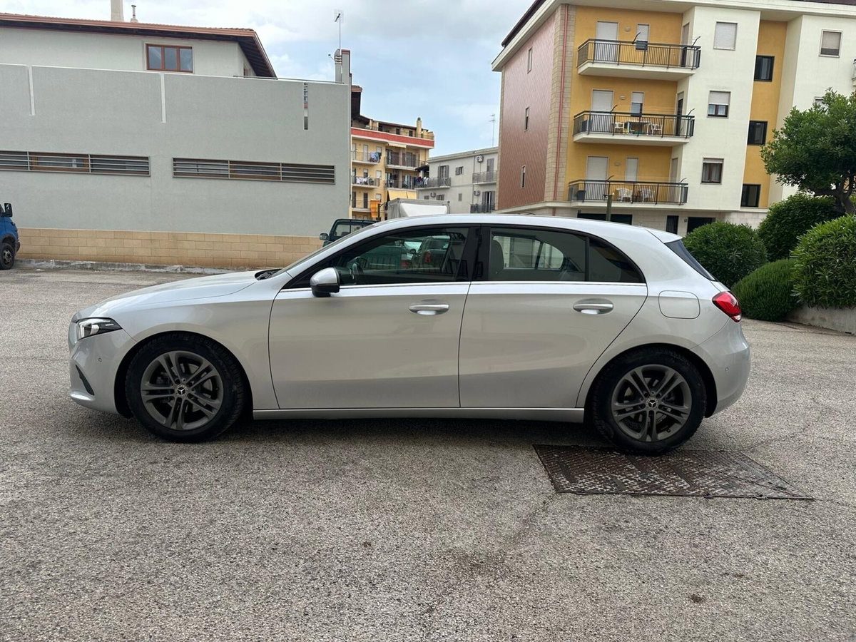 Mercedes-Benz Classe A 180 d Automatic Business (20)