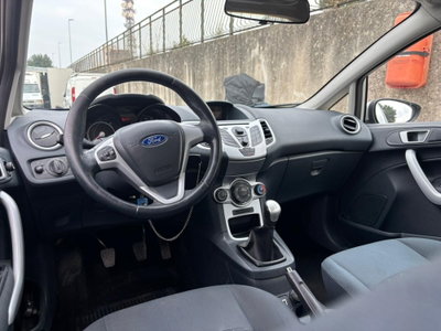 Ford Fiesta Ikon 1.4 TDCi 70CV 5 porte (14)