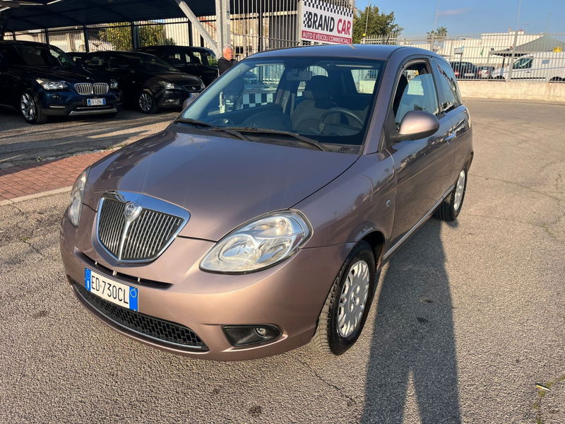Lancia Ypsilon 1.3 MJT 75 CV Elle