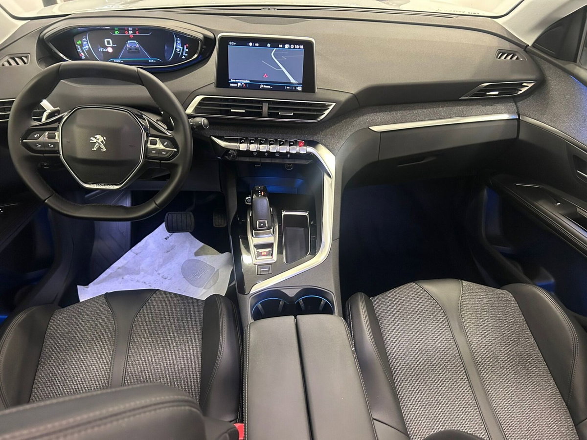 Peugeot 5008 BlueHDi 130 S&S Allure (11)