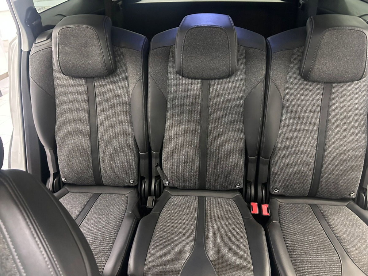 Peugeot 5008 BlueHDi 130 S&S Allure (13)