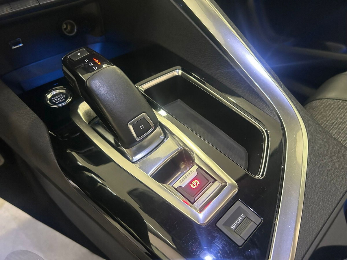 Peugeot 5008 BlueHDi 130 S&S Allure (18)