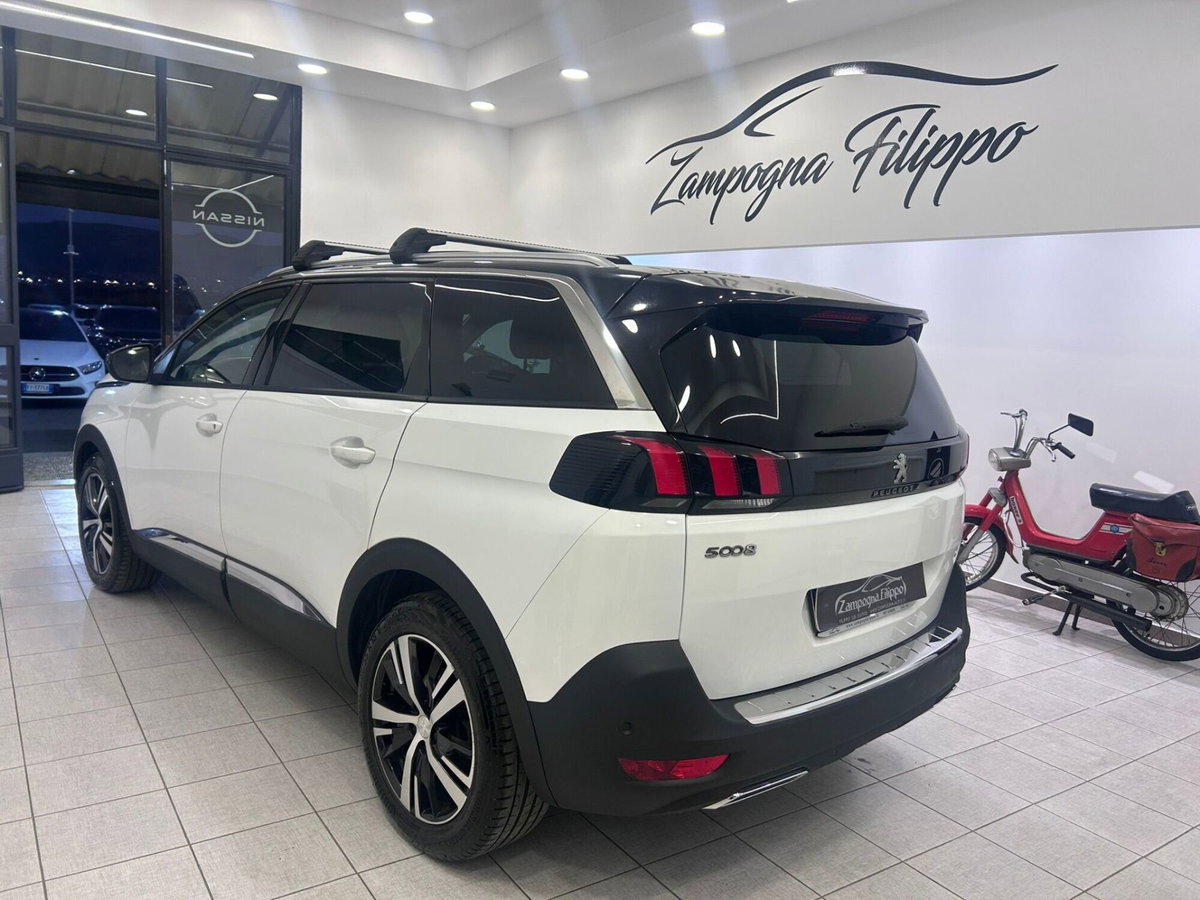 Peugeot 5008 BlueHDi 130 S&S Allure (5)