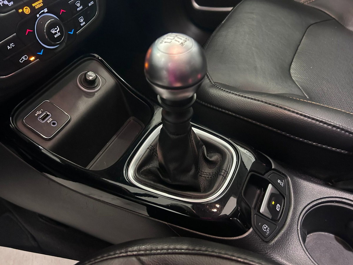 Jeep Compass 1.6 Multijet II 2WD Limited (13)