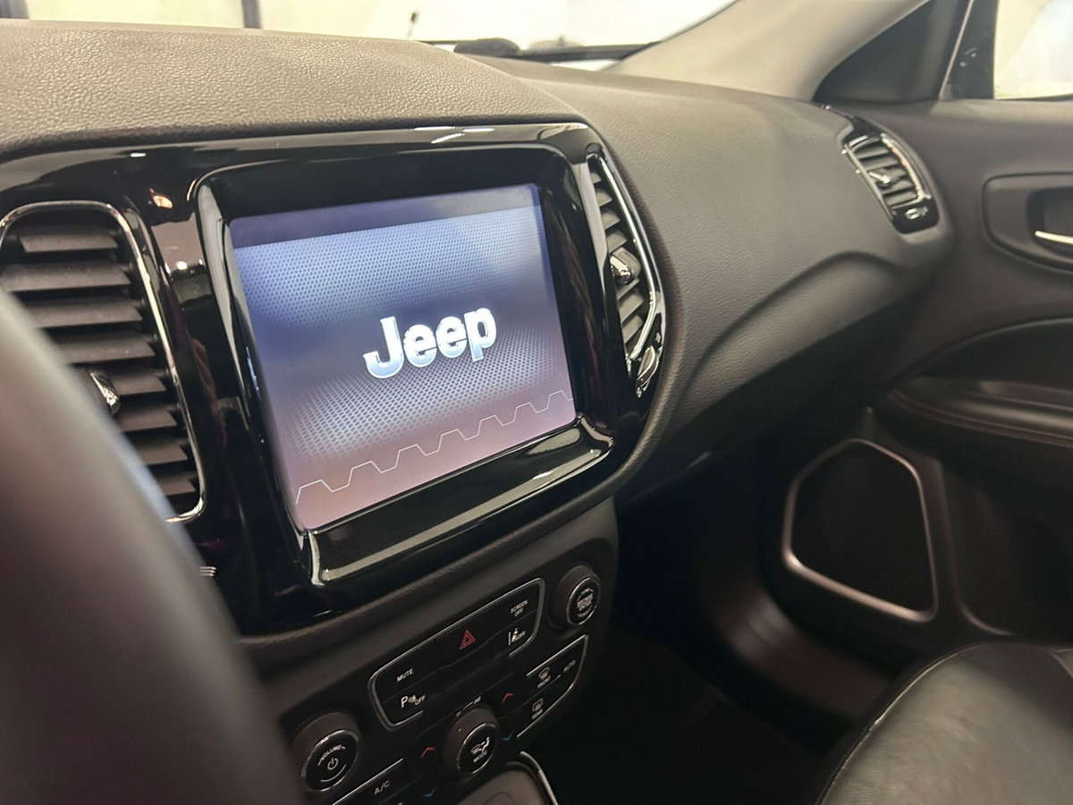Jeep Compass 1.6 Multijet II 2WD Limited (19)