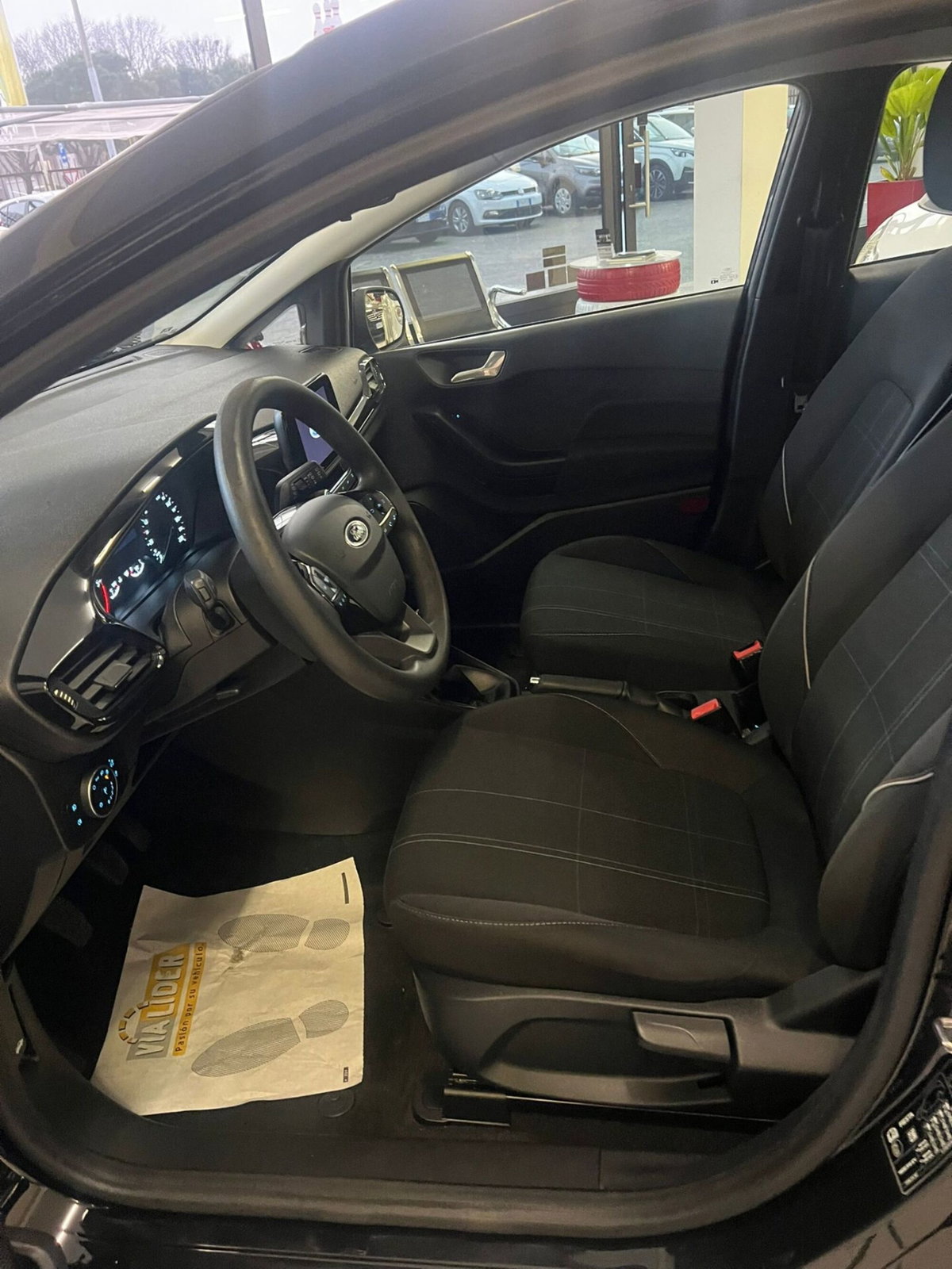 Ford Fiesta 1.5 TDCi 5 porte Titanium (9)