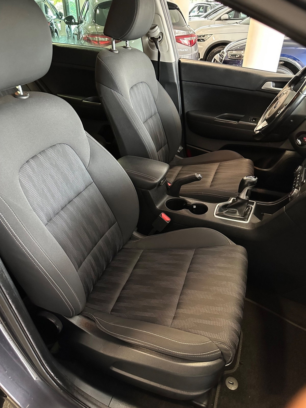 Kia Sportage 1.7 CRDI 2WD Urban (9)