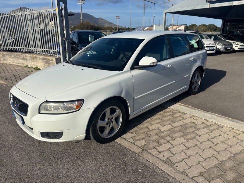 Volvo V50 D2 R-design