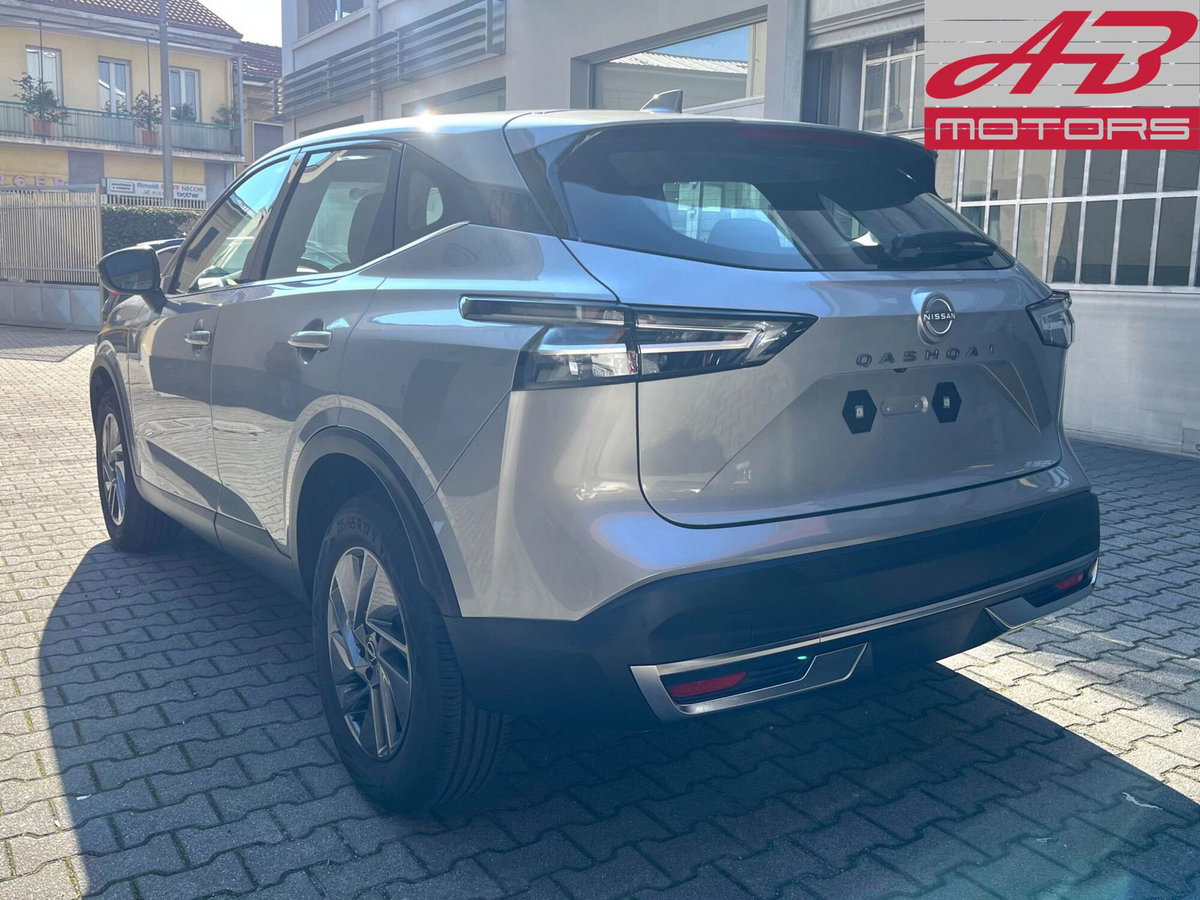 Nissan Qashqai 1.3 mhev Acenta 2wd 140cv (7)
