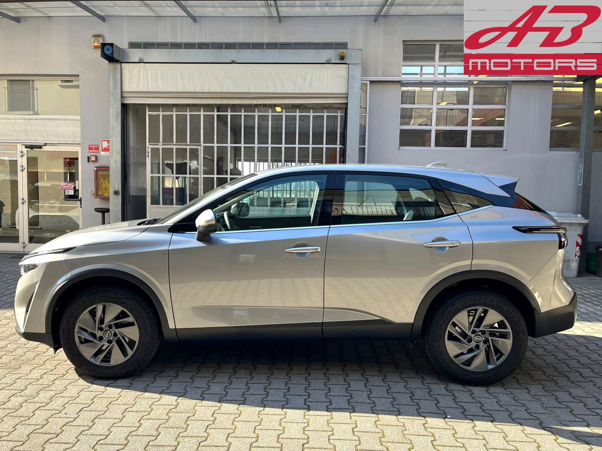 Nissan Qashqai 1.3 mhev Acenta 2wd 140cv (8)