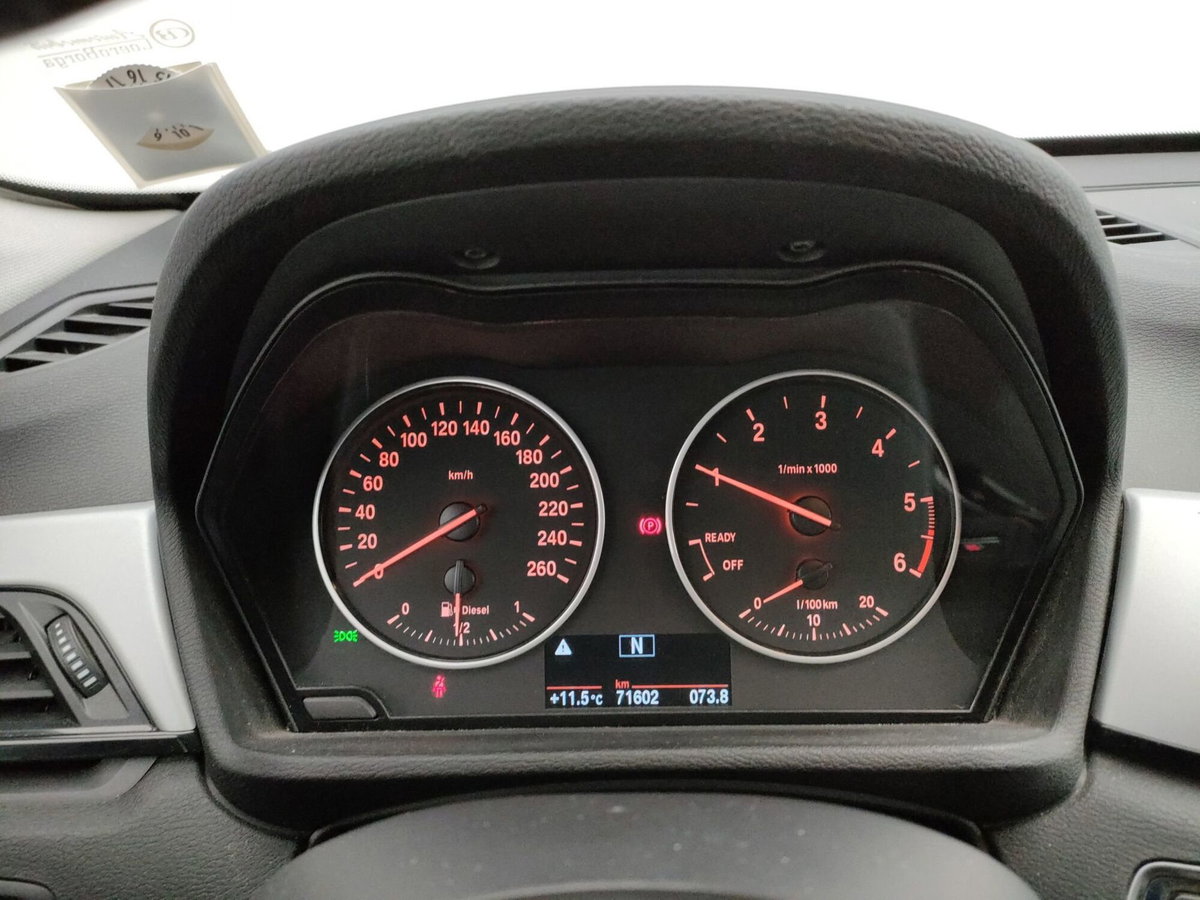 BMW X1 sDrive16d Advantage (16)