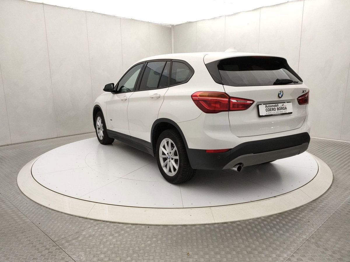 BMW X1 sDrive16d Advantage (6)