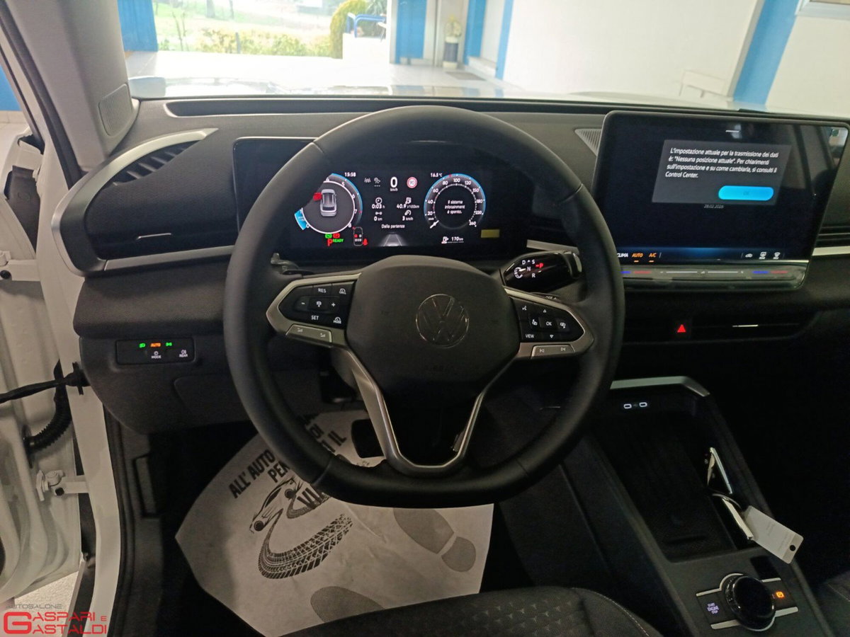 Volkswagen T-Roc 1.5 etsi Life 115cv dsg (11)