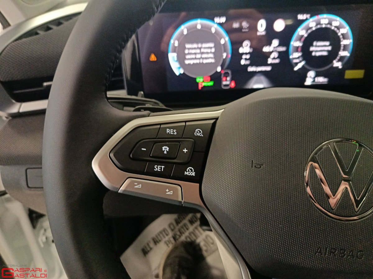 Volkswagen T-Roc 1.5 etsi Life 115cv dsg (14)