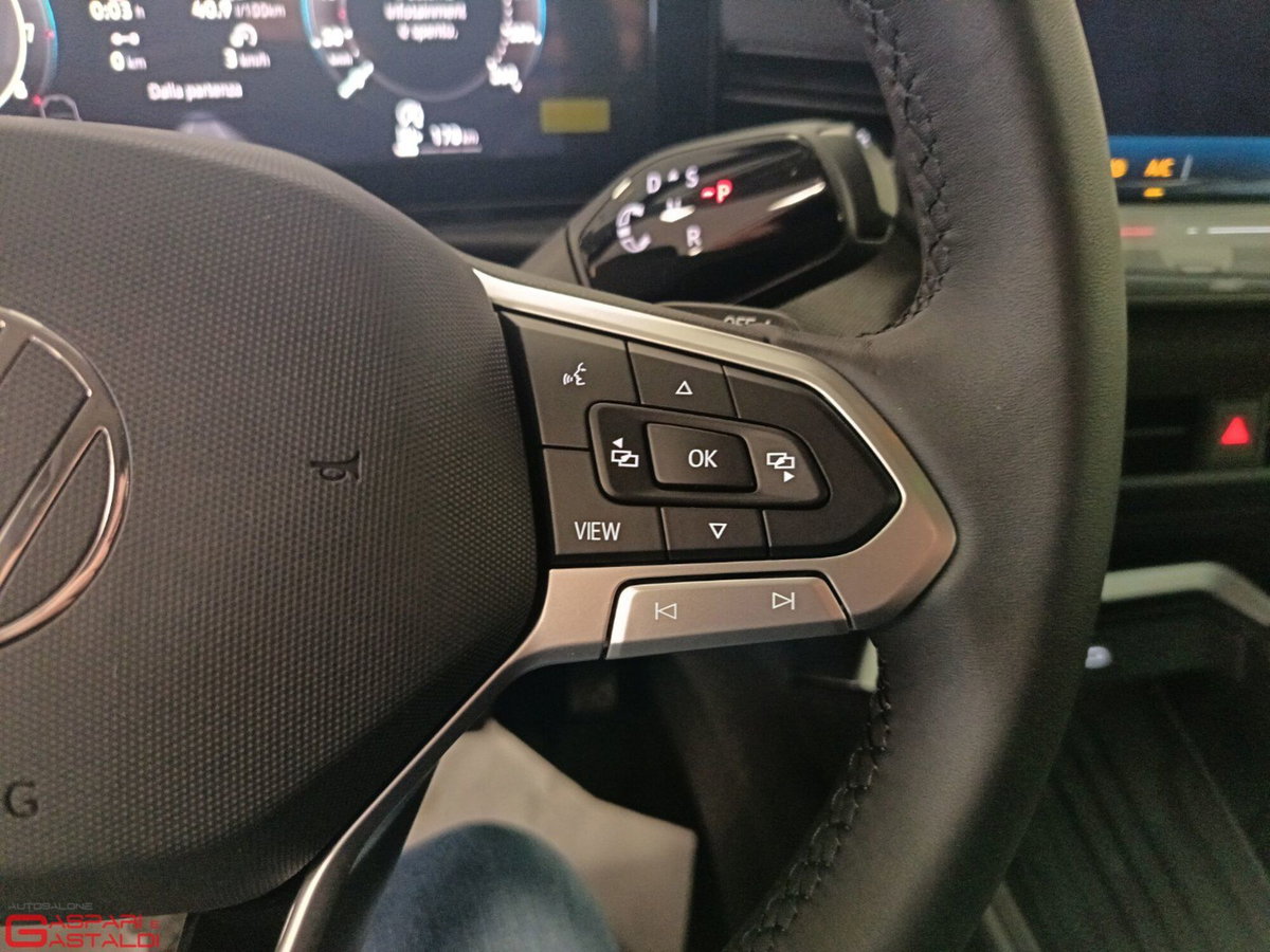 Volkswagen T-Roc 1.5 etsi Life 115cv dsg (15)
