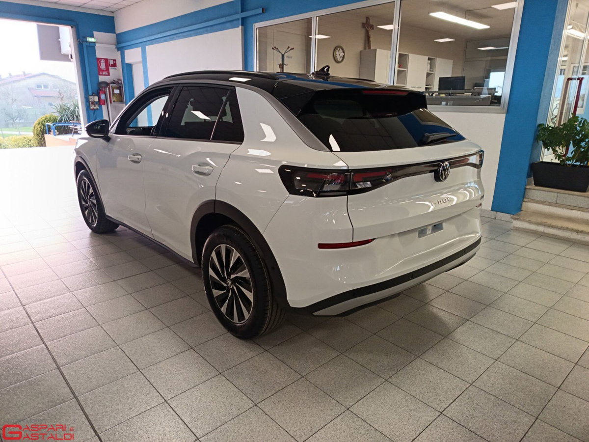 Volkswagen T-Roc 1.5 etsi Life 115cv dsg (4)