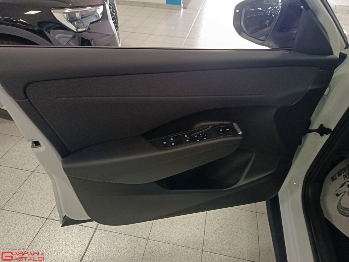 Volkswagen T-Roc 1.5 etsi Life 115cv dsg (9)