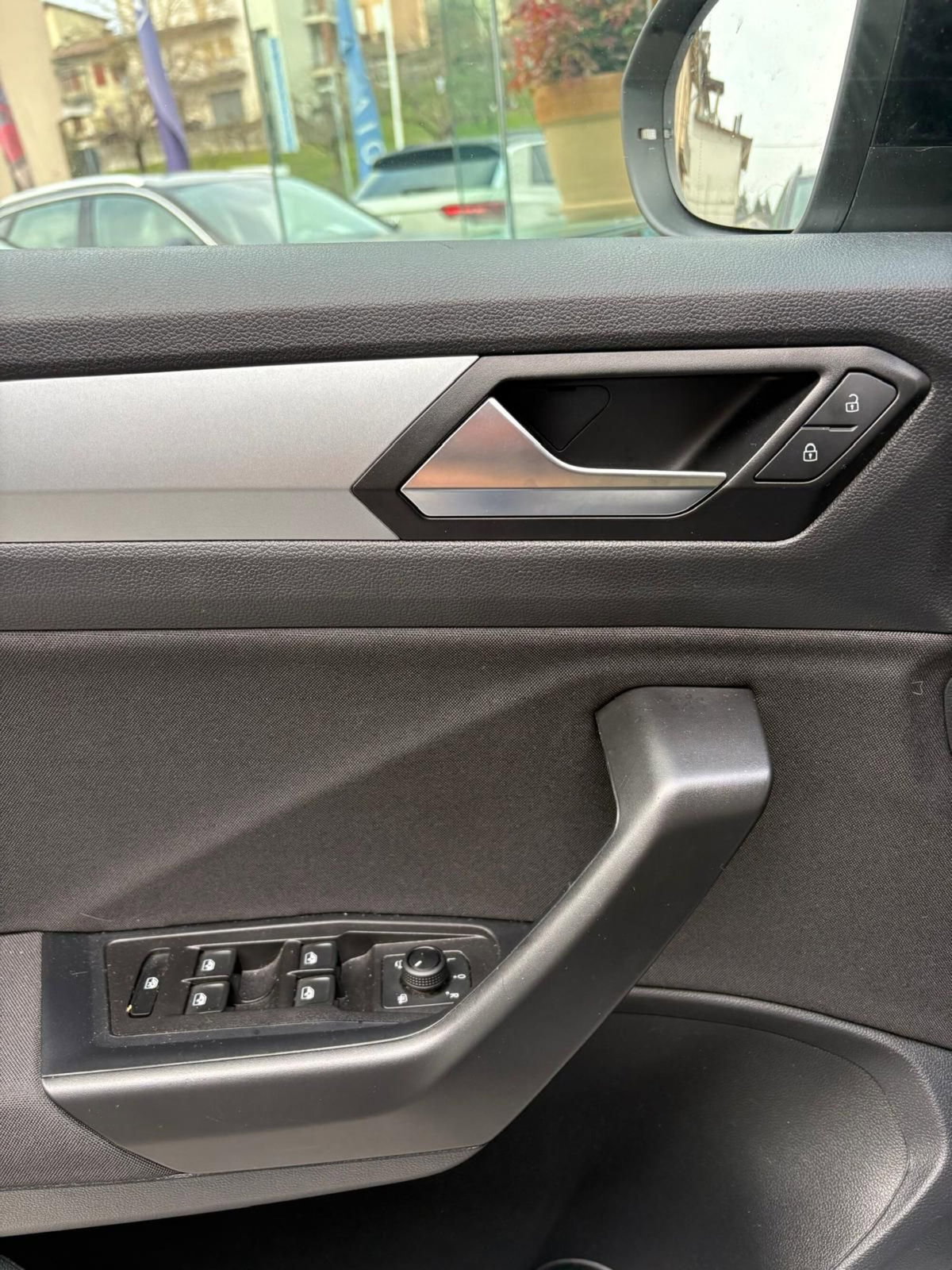 Volkswagen T-Roc 1.5 tsi Edition Plus (11)