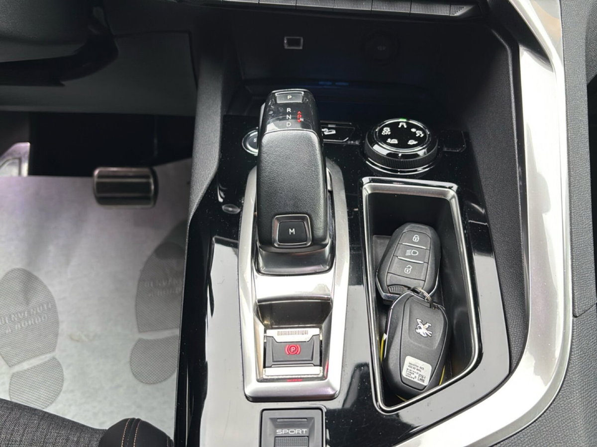 Peugeot 3008 BlueHDi 130 S&S EAT8 GT Line (18)