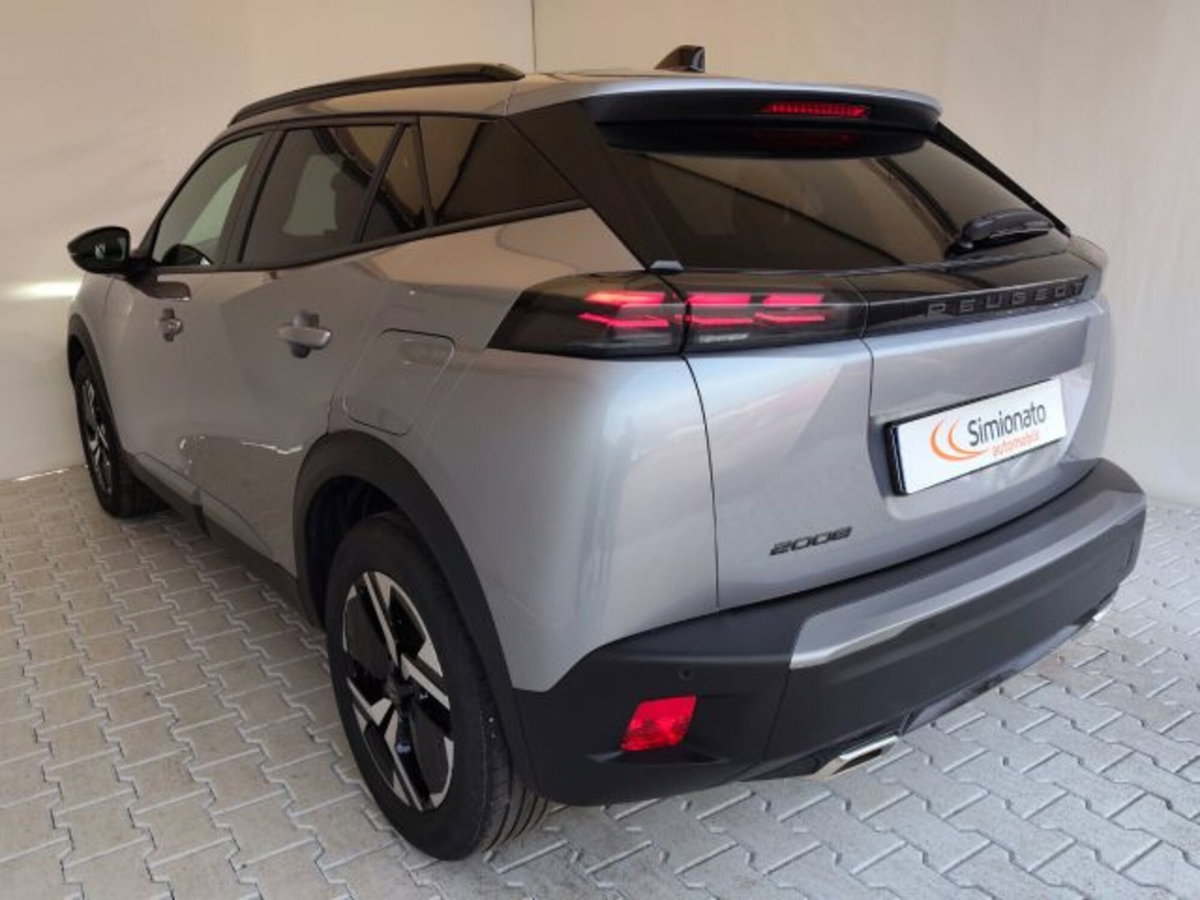 Peugeot 2008 PureTech 130 S&S Allure (6)