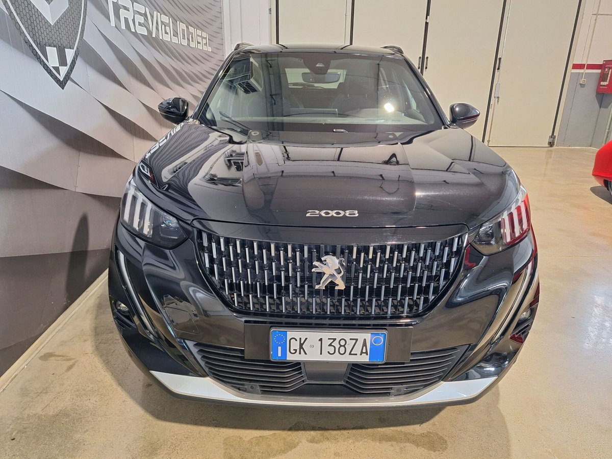 Peugeot 2008 BlueHDi 130 S&S EAT8 GT (2)