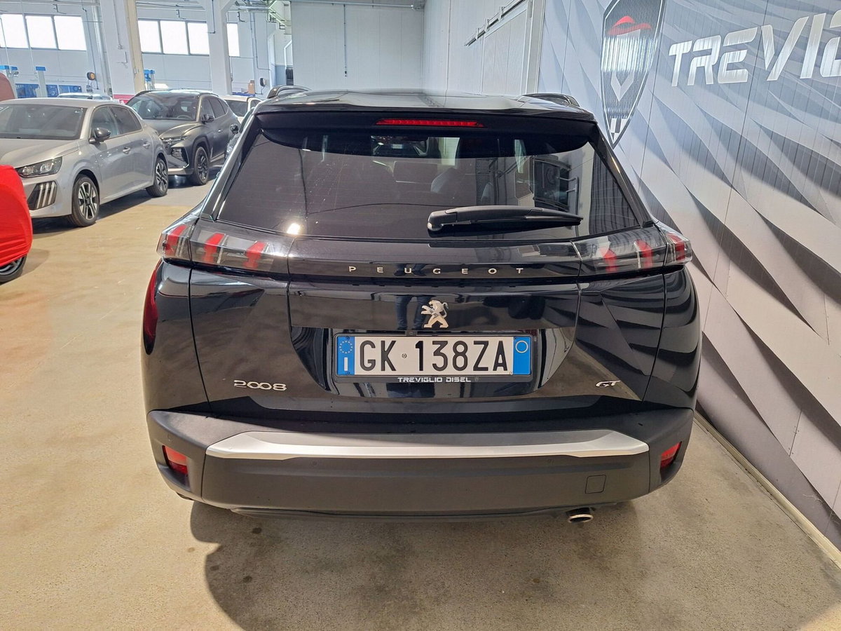 Peugeot 2008 BlueHDi 130 S&S EAT8 GT (5)