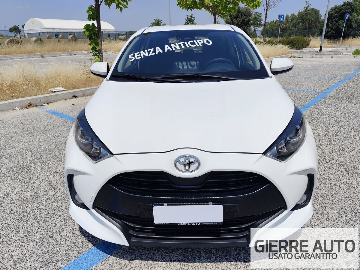 Toyota Yaris 1.0 5 porte Active (10)