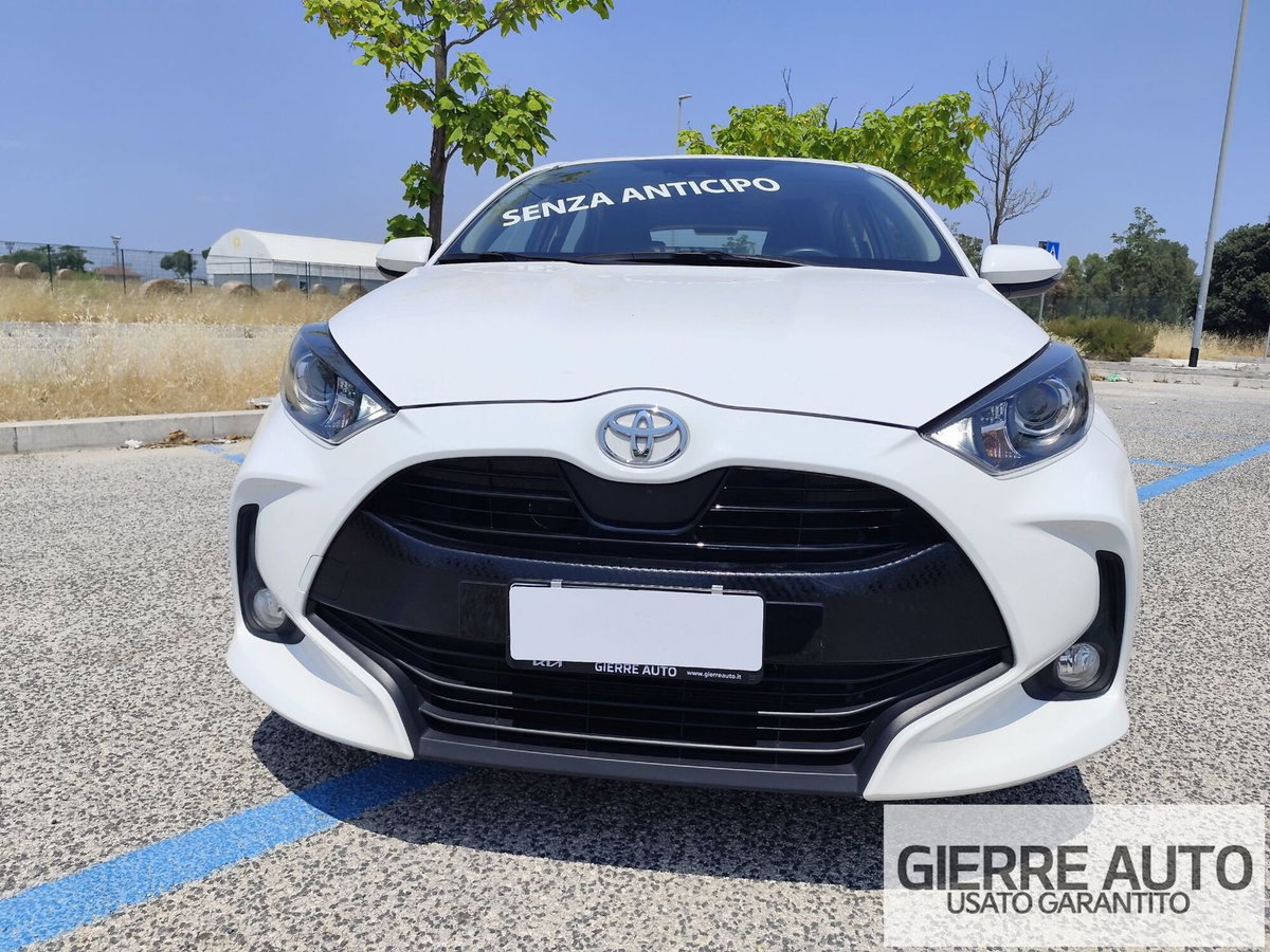 Toyota Yaris 1.0 5 porte Active (11)
