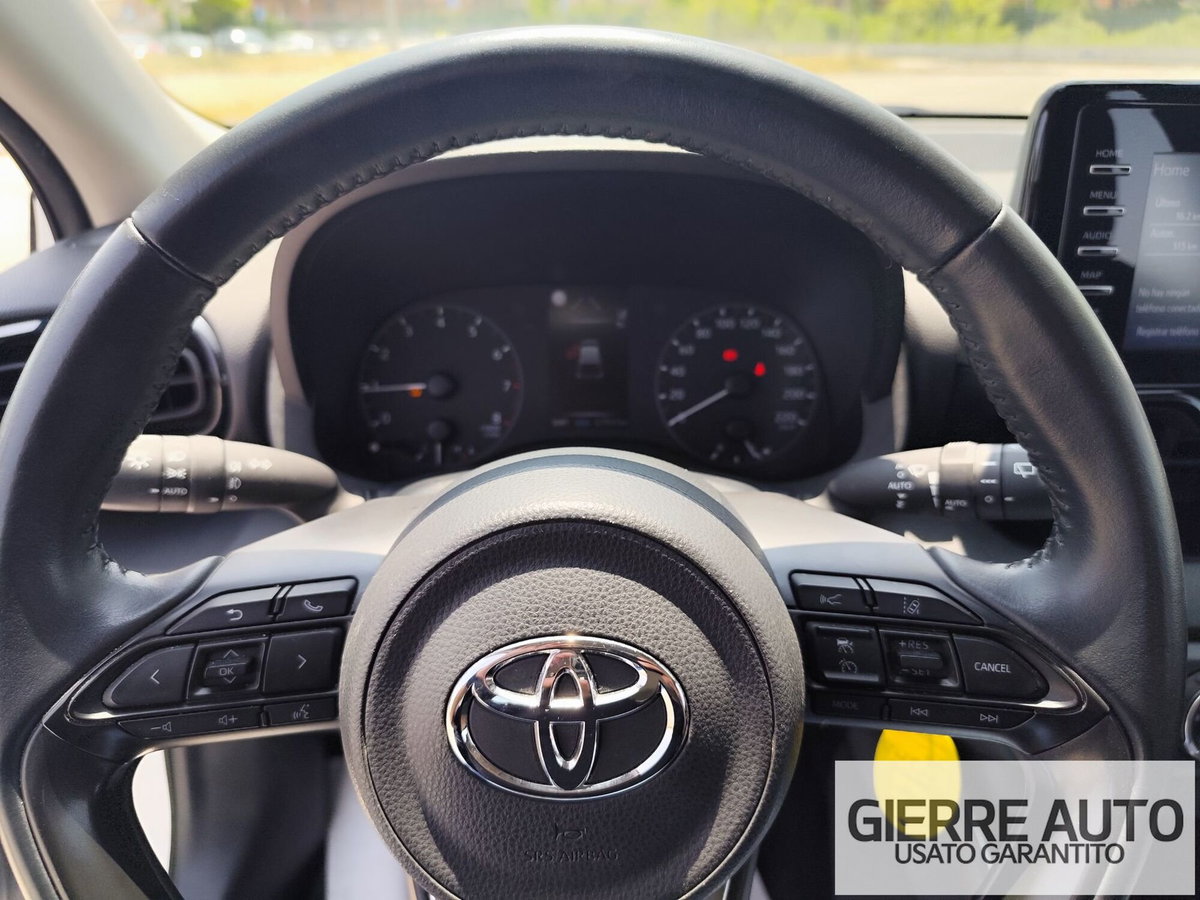 Toyota Yaris 1.0 5 porte Active (14)