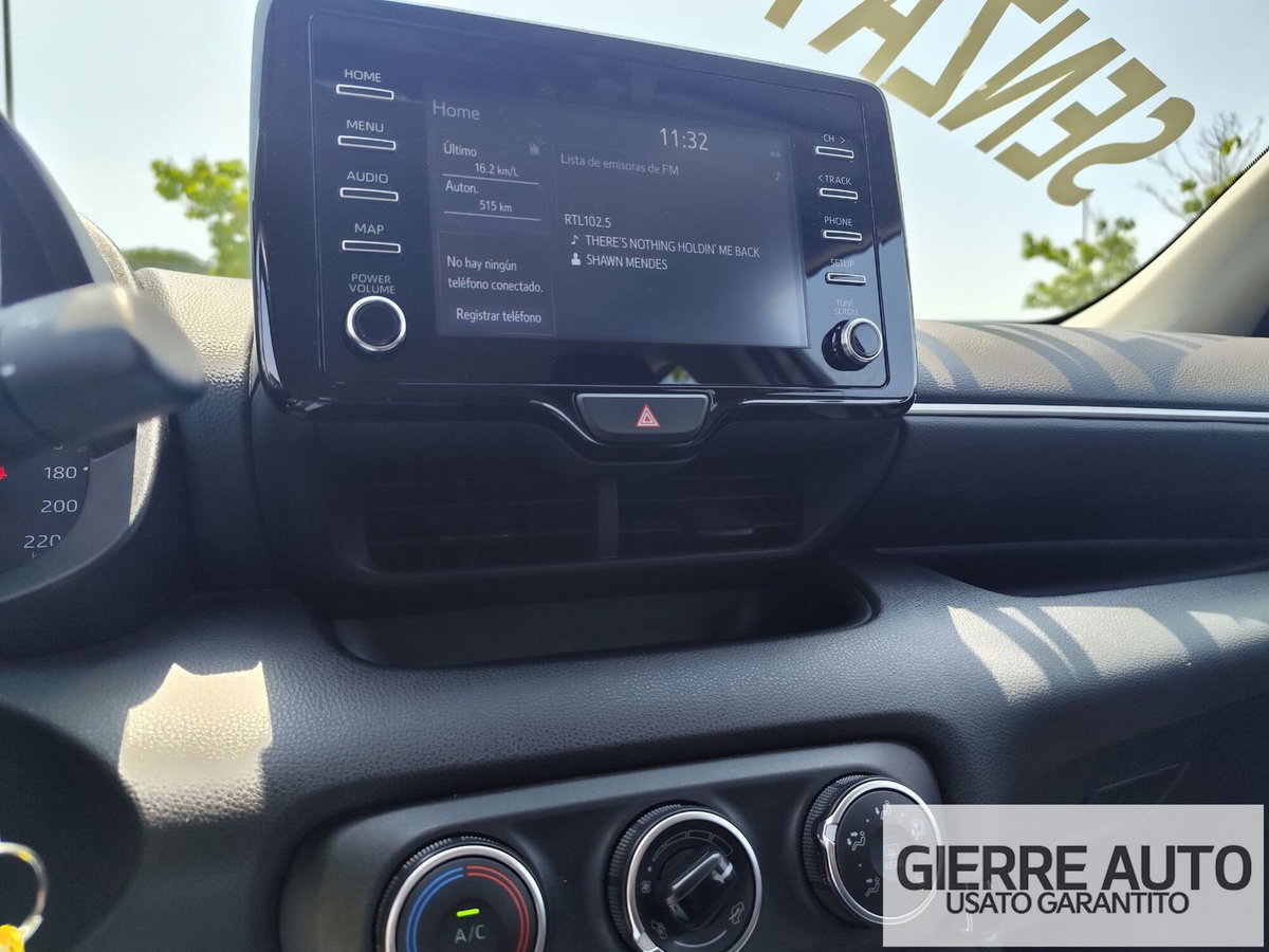 Toyota Yaris 1.0 5 porte Active (16)