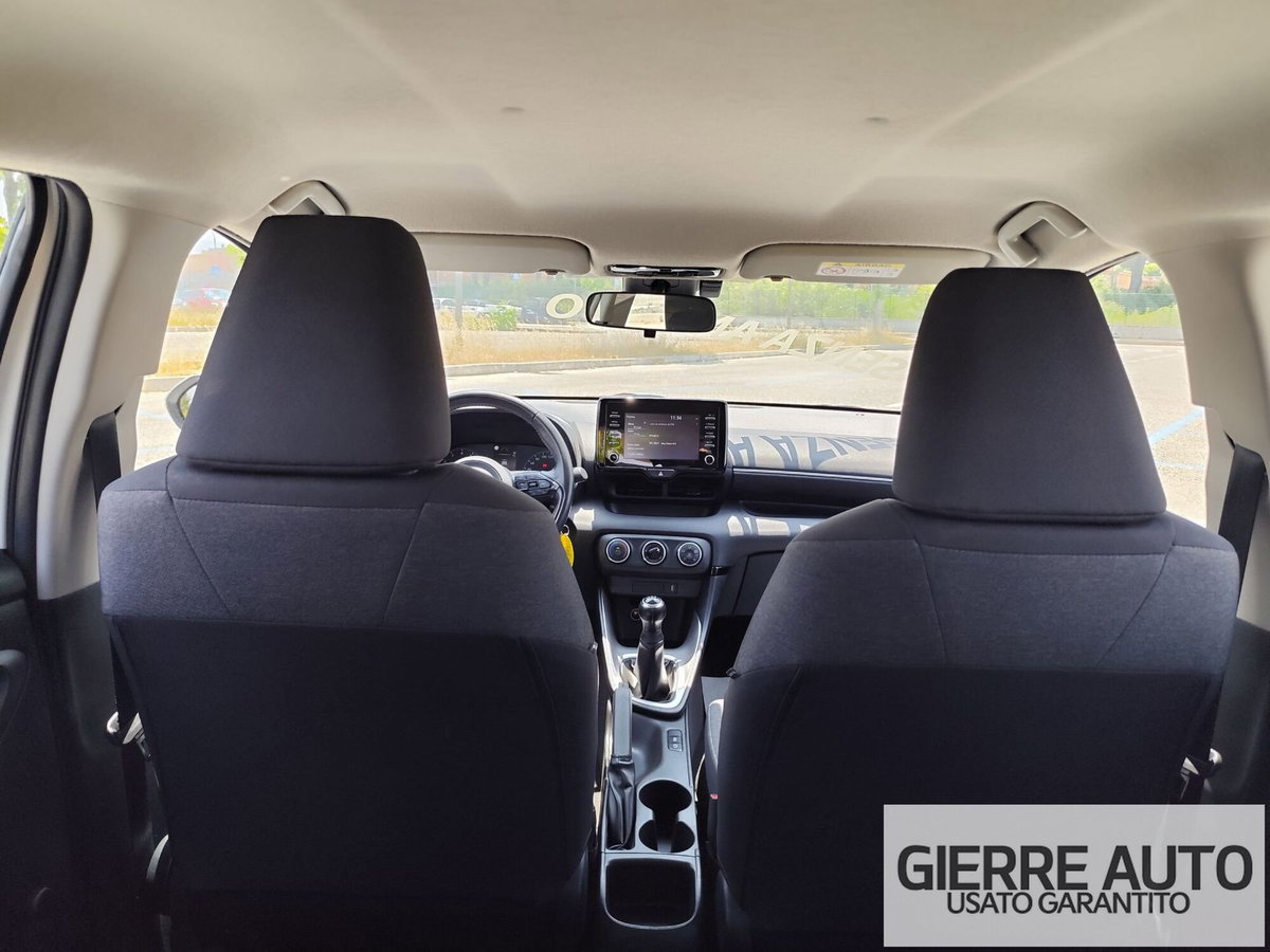 Toyota Yaris 1.0 5 porte Active (20)