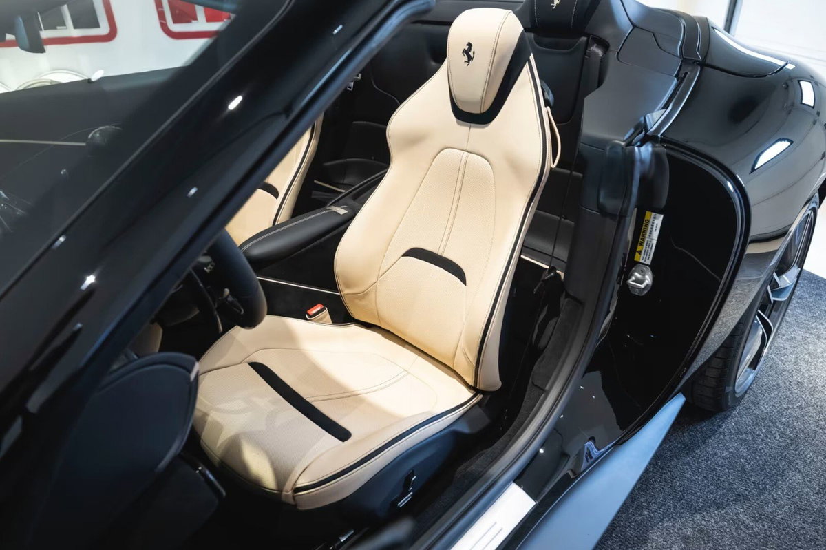 Ferrari Roma Spider 3.9 F1 dct (6)