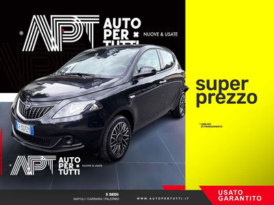 Lancia Ypsilon 1.0 FireFly 5 porte S&S Hybrid Ecochic A. Ferretti usata