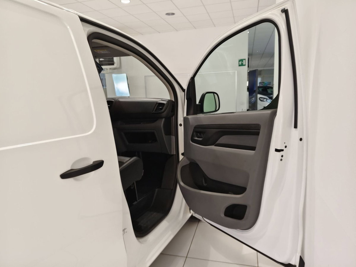 Opel Vivaro Furgone 2.0D 120CV S&S AT8 PL-SL-TN-DC L Furg. Enjoy Mag. (20)