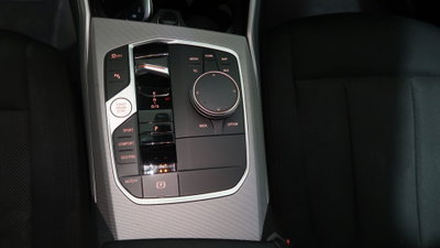 BMW Serie 3 Touring 318d 48V (10)