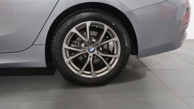BMW Serie 3 Touring 318d 48V (12)