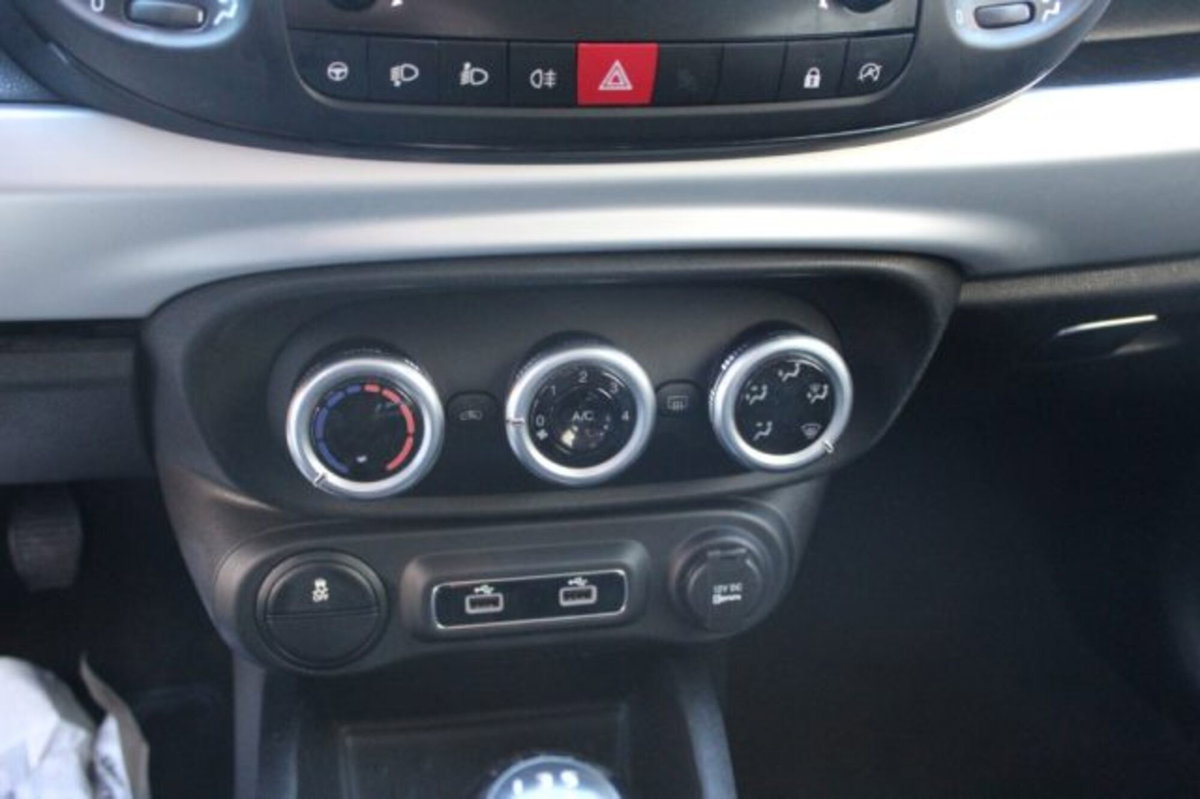 Fiat 500L 1.4 95 CV Pop (10)