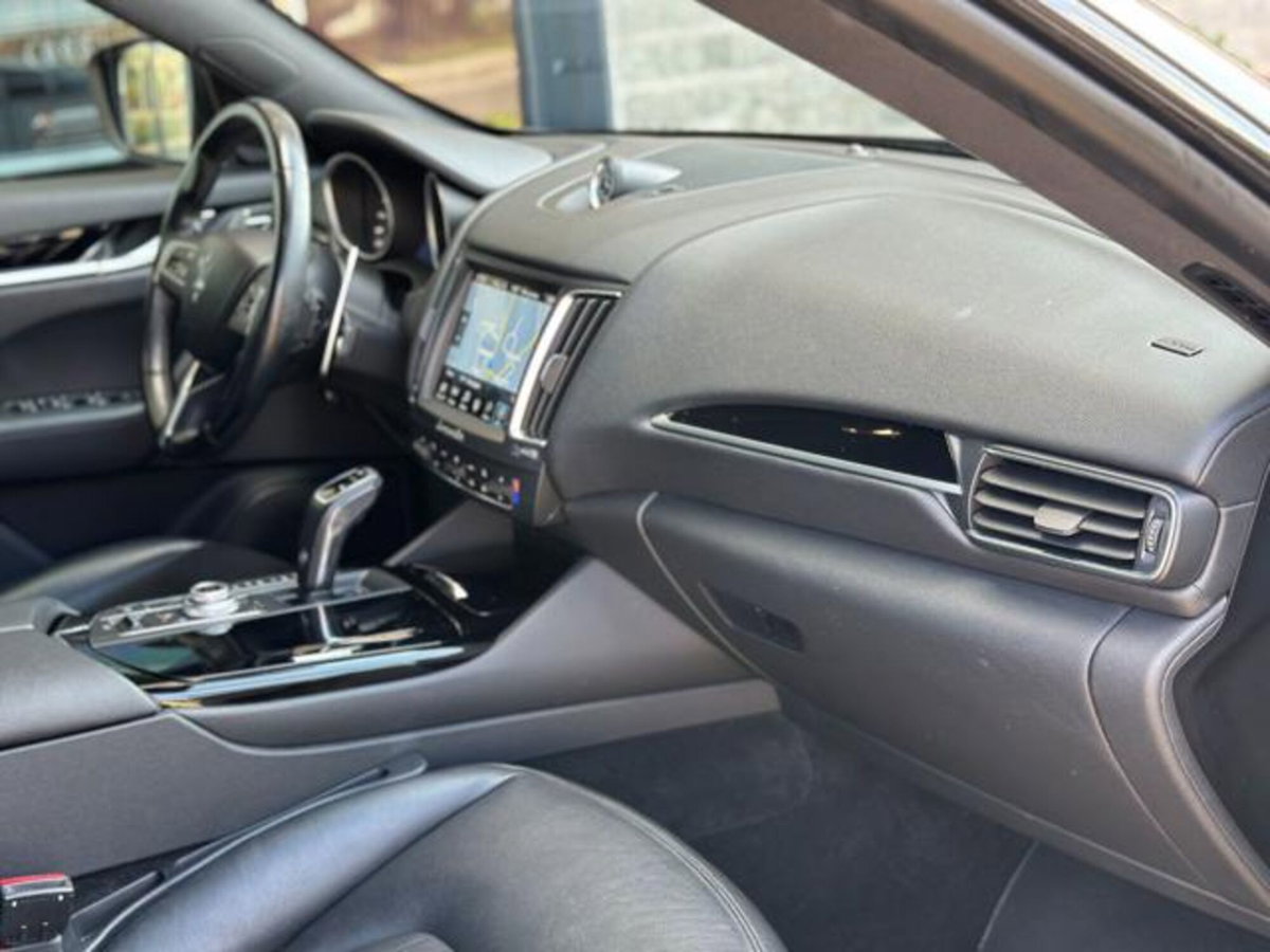 Maserati Levante Levante V6 Diesel AWD Granlusso (10)