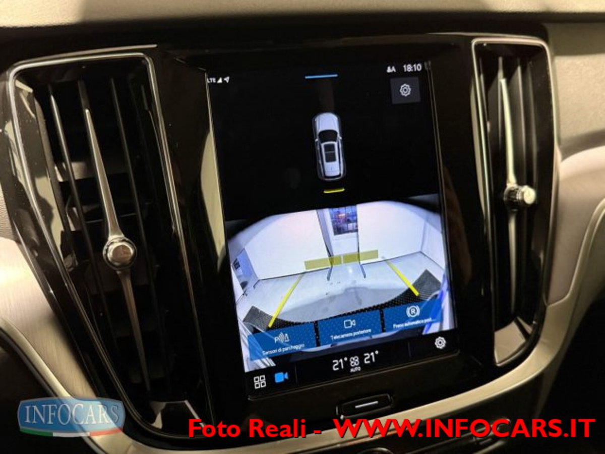Volvo V60 B4 (d) automatico Core (18)