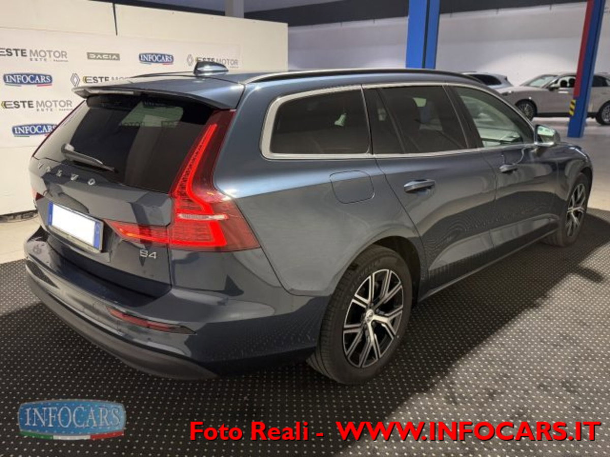 Volvo V60 B4 (d) automatico Core (4)