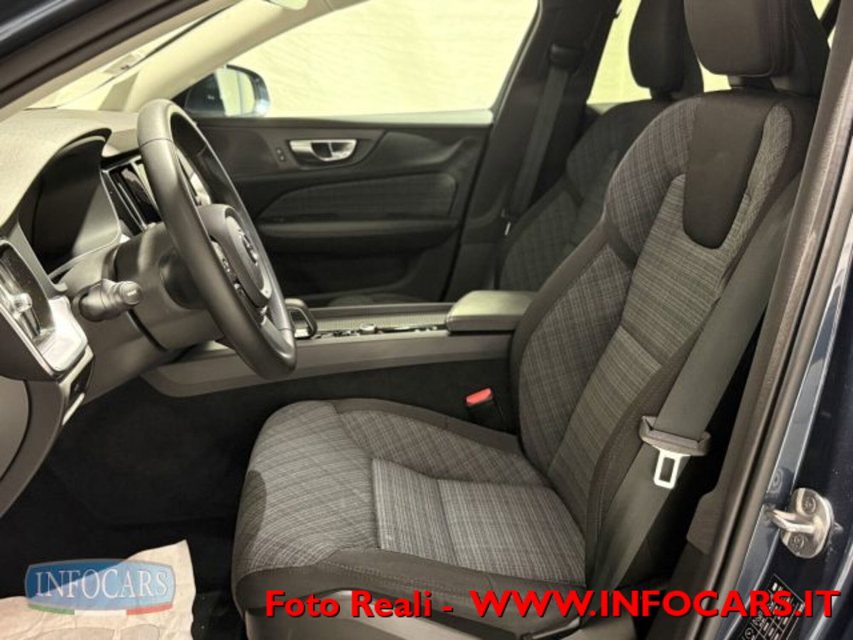 Volvo V60 B4 (d) automatico Core (5)