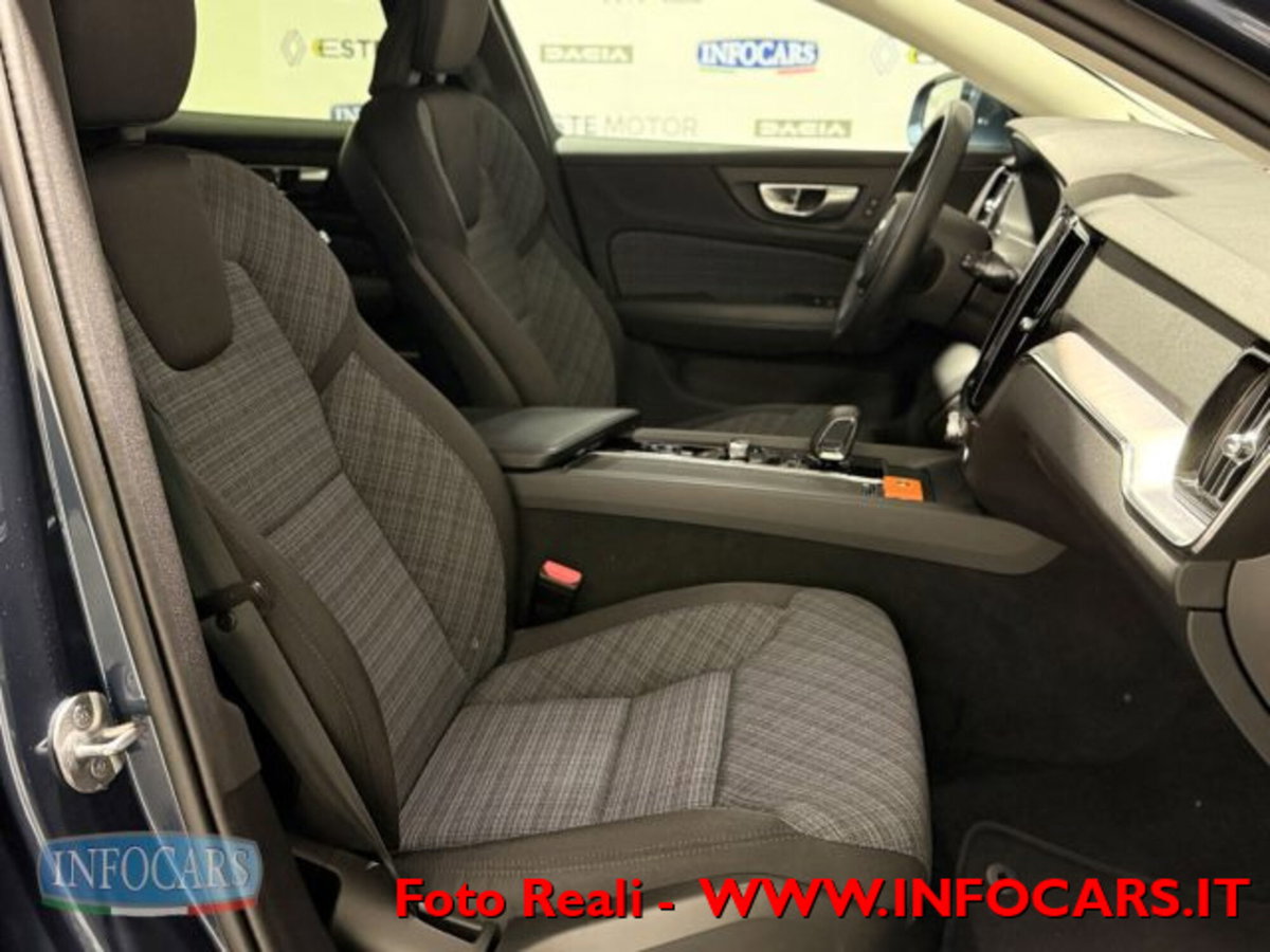 Volvo V60 B4 (d) automatico Core (6)