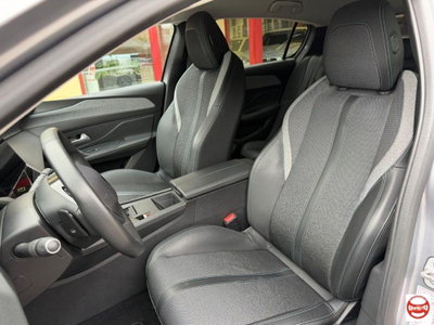Peugeot 308 BlueHDi 130 S&S EAT8 Allure Pack (11)