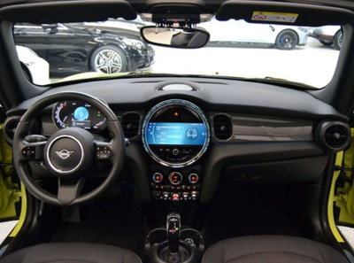 MINI Mini Cabrio 1.5 Cooper Essential Cabrio (5)