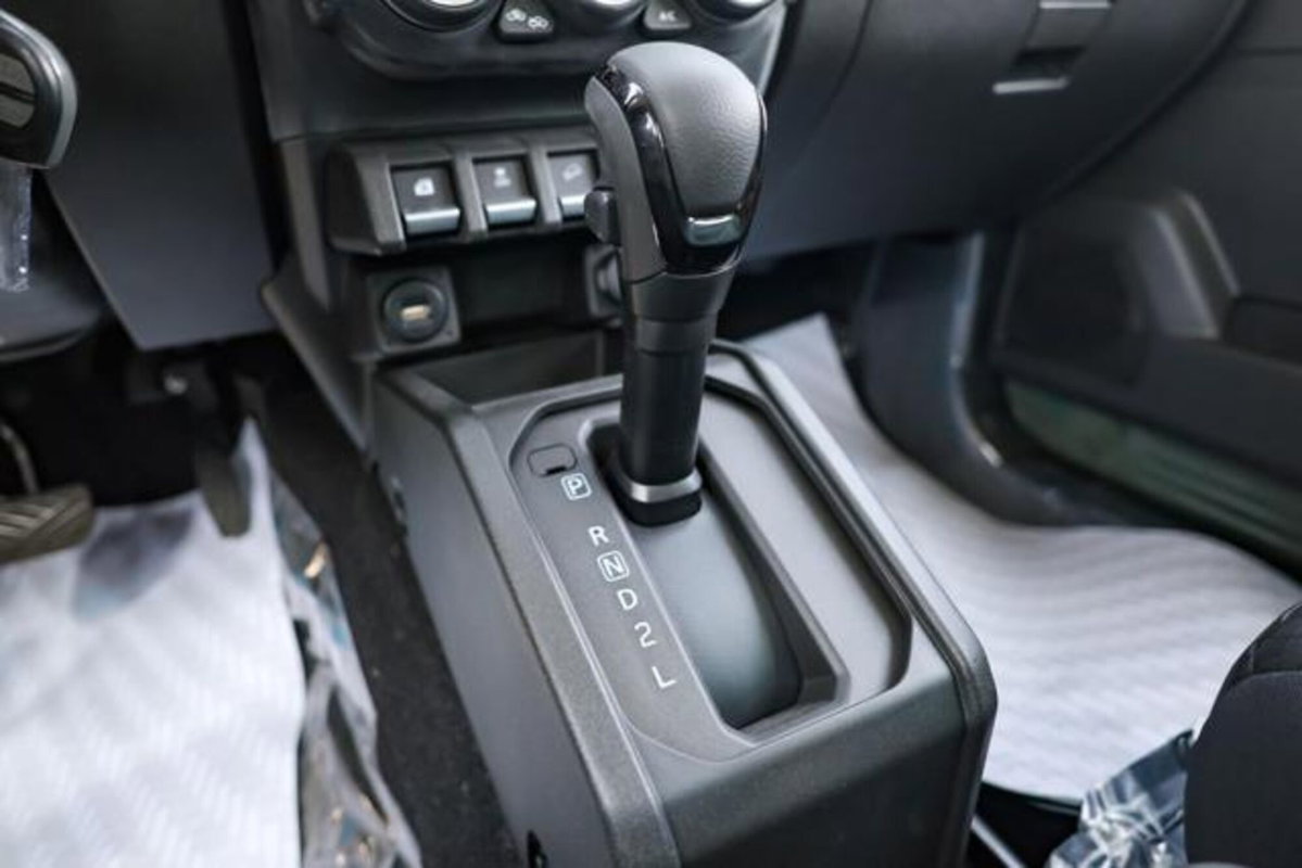 Suzuki Jimny 1.5 Pro 4wd allgrip (13)