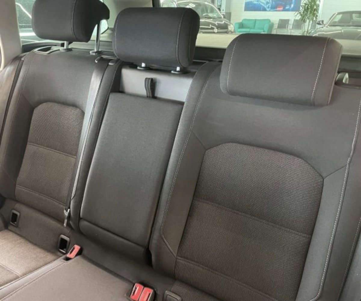 Volkswagen Passat Variant 1.6 TDI Business BlueMotion Technology (11)