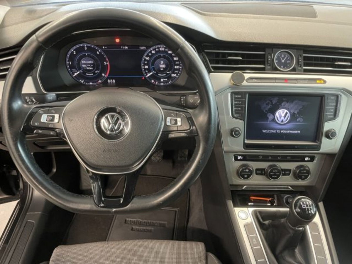 Volkswagen Passat Variant 1.6 TDI Business BlueMotion Technology (2)