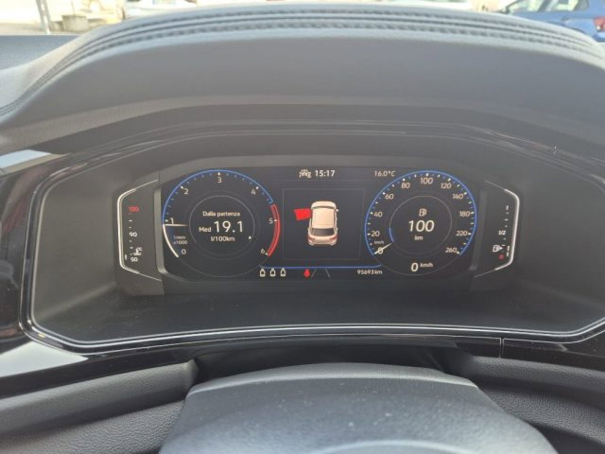 Volkswagen T-Roc 2.0 tdi Style 115cv (11)