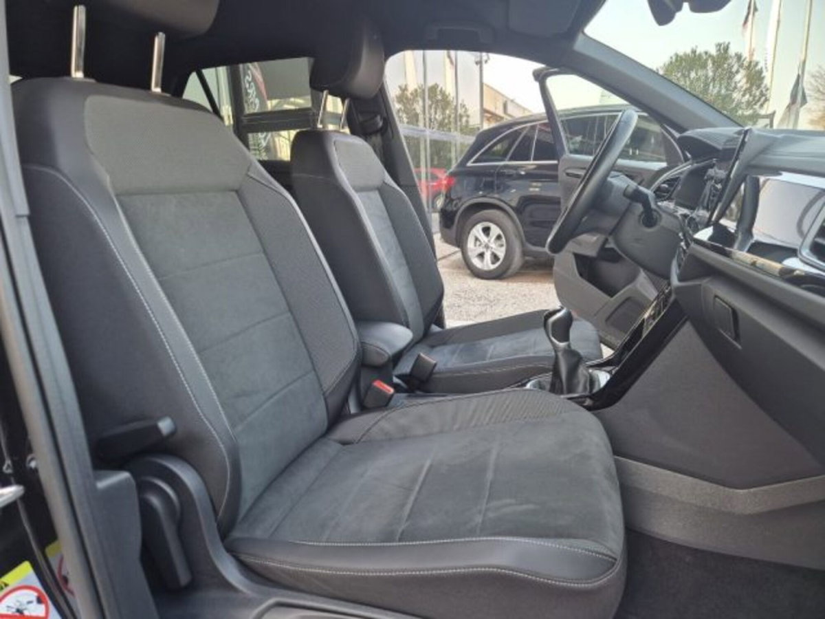 Volkswagen T-Roc 2.0 tdi Style 115cv (14)